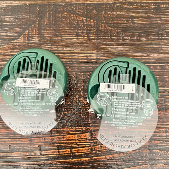 Bundle of two Christmas car fragrance holders! - Picture 2 of 2